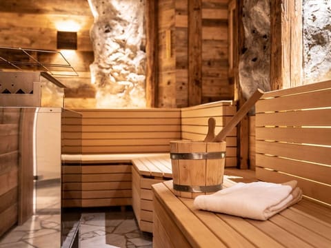 Junior Suite "breitwand" bis 4 Nächte mit Frühstü - Romantik SPA Hotel Seefischer am Seesuperior House in Carinthia, Austria