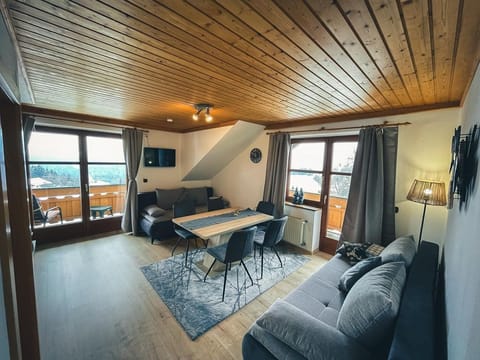 Ferienwohnung 15, Südbalkon, Blick auf die Berge - Hotel-gasthof Lammersdorf Bed and Breakfast in Spittal an der Drau