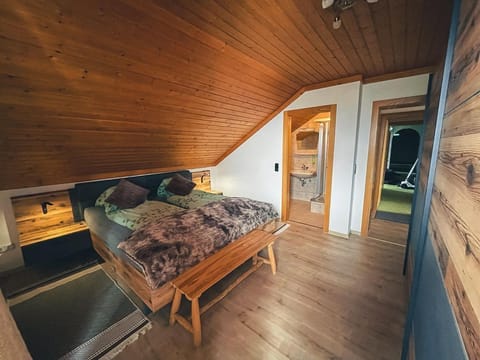 Ferienwohnung 15, Südbalkon, Blick auf die Berge - Hotel-gasthof Lammersdorf Bed and Breakfast in Spittal an der Drau