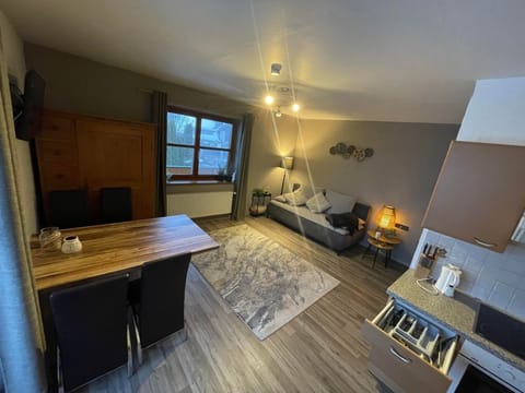 Ferienwohnung 6, Südbalkon, Blick auf die Berge - Hotel-gasthof Lammersdorf Bed and Breakfast in Spittal an der Drau