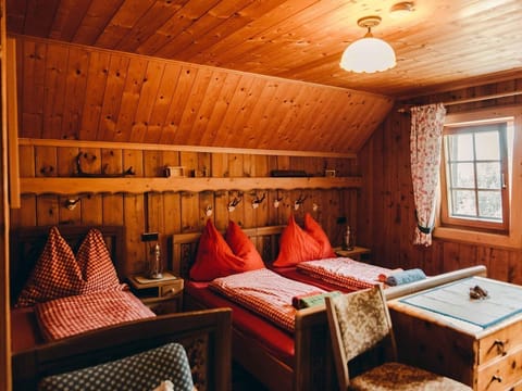 Goldeck - 3-bettzimmer mit Westbalkon - Alexanderhütte Farm Stay in Carinthia, Austria