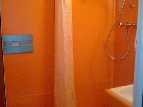 Multi-bed room with west-facing balcony - Strandhotel Pichler House in Spittal an der Drau