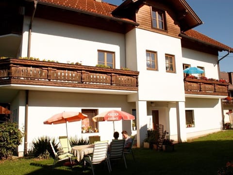 Dreibettzimmer Goldeck - Mentebauer Traudi's Ferienhof Farm Stay in Spittal an der Drau