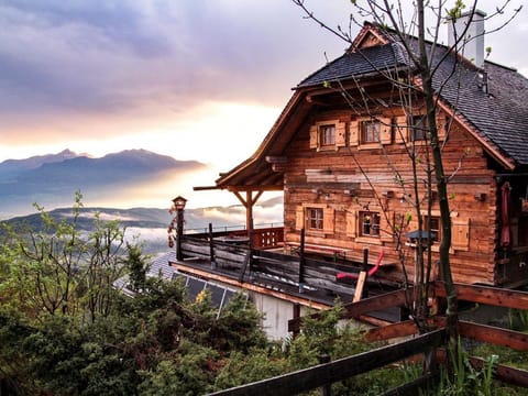 Die Mirnockhütte - Mirnock Chalet Cabin in Carinthia, Austria