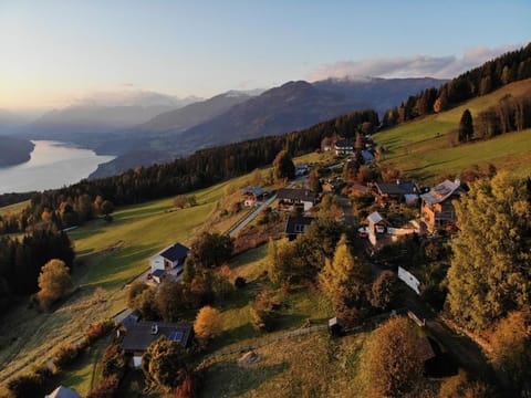 Die Mirnockhütte - Mirnock Chalet Cabin in Carinthia, Austria