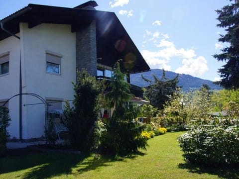 Haus Krainz - Appartement/fewo, Dusche und Bad, WC, Terrasse Apartment in Carinthia, Austria