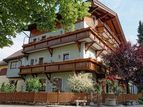 Doppelzimmermit Balkon Mörtbauerhof - Mörtbauerhof und Haus Frühauf Farm Stay in Carinthia, Austria
