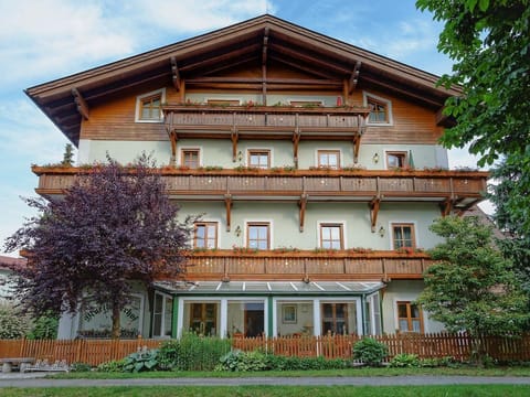 Doppelzimmer mit Balkon Mörtbauerhof - Mörtbauerhof und Haus Frühauf Farm Stay in Carinthia, Austria