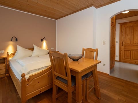 Doppelzimmer mit Balkon Mörtbauerhof - Mörtbauerhof und Haus Frühauf Farm Stay in Carinthia, Austria