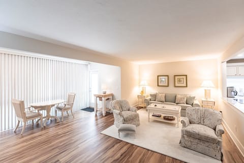 001 Living Area