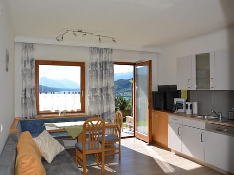 Garden apartment 1 for 2-4 persons with terrace - Haus Sonnleit'n (Auer) Apartment in Spittal an der Drau
