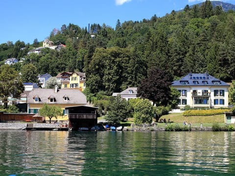 Zimmer 6, Doppel-dreibett, Du/wc, Balkon, Seeblick - Villa Margarethe Bed and Breakfast in Spittal an der Drau