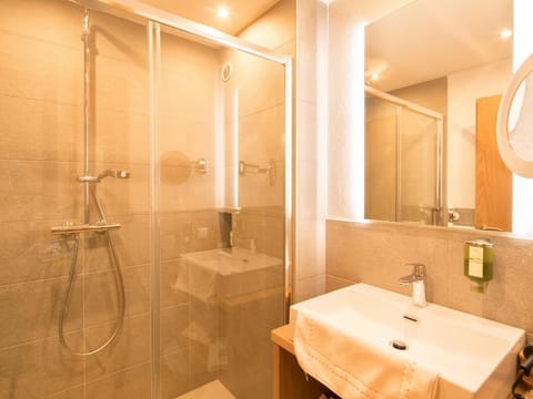 Double room Swiss stone pine with breakfast - Naturhotel Alpenrose House in Spittal an der Drau