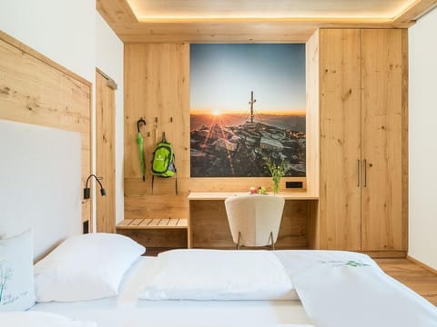 Doppelzimmer Ost/west mit Frühstück - Naturhotel Alpenrose House in Carinthia, Austria