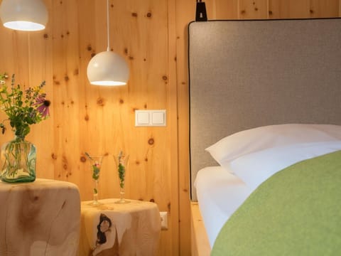 Doppelzimmer Zirbe mit Südbalkon - Naturhotel Alpenrose House in Spittal an der Drau