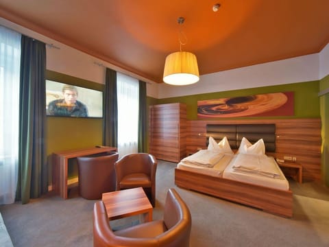 Doppelzimmer mit Dusche/wc - Hotel Ertl Bed and Breakfast in Spittal an der Drau