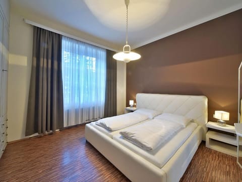 Doppelzimmer mit Dusche/wc - Hotel Ertl Bed and Breakfast in Spittal an der Drau