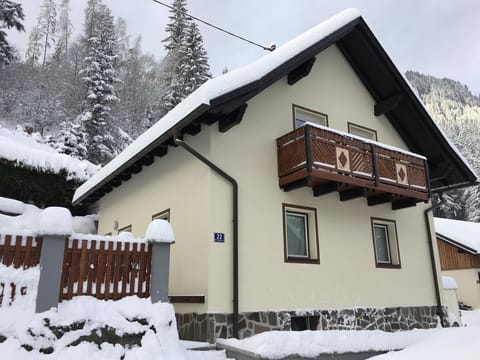 Ferienwohnung Bichl 1 1 - Bichl 1 Apartment in Carinthia, Austria