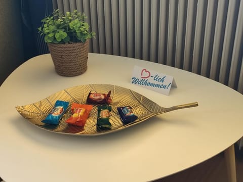 Premium Doppelzimmer mit Balkon und Seeblick - Pension Zum Mühlrad Bed and Breakfast in Spittal an der Drau