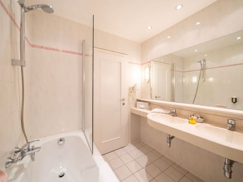 Appartement Mirnock - Familienhotel Post-kinder&sport am Millstätter See House in Spittal an der Drau