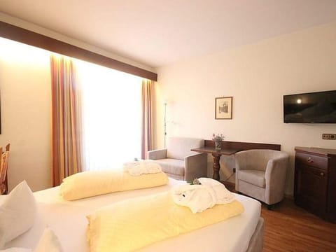 Doppelzimmer Linde Ohne Balkon 22 m² - Familienhotel Post-kinder&sport am Millstätter See House in Spittal an der Drau