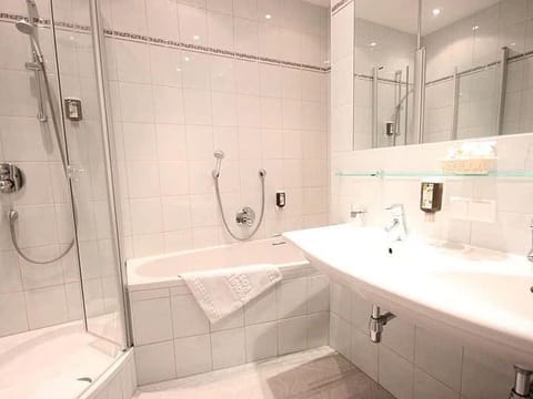 Appartement Sonnblick - Familienhotel Post-kinder&sport am Millstätter See House in Spittal an der Drau