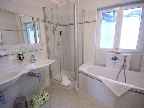 Appartement Karawanken - Familienhotel Post-kinder&sport am Millstätter See House in Spittal an der Drau