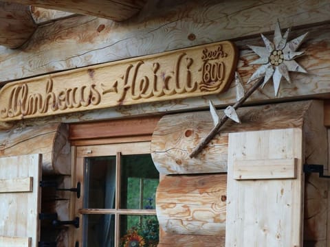 Almhaus Heidi Nockberge - Ferienhaus mit Sauna Cabin in Carinthia, Austria