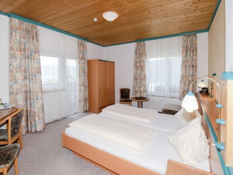 Familienzimmer MIT Balkon - Familienhotel Steindl Apartment in Spittal an der Drau