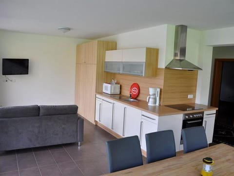 Ferienwohnung Mond mit Badesteg Direkt am See - Laggerhof Direkt am Südufer des Millstätter Sees Bed and Breakfast in Spittal an der Drau