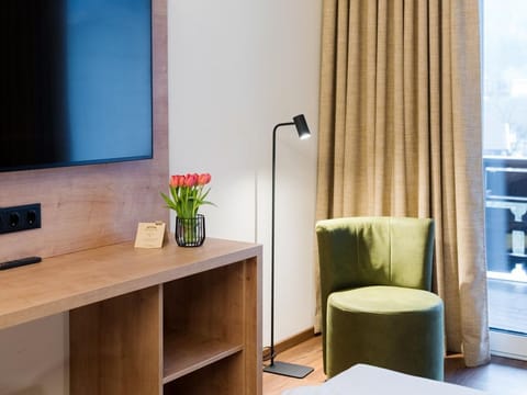 Dreibettzimmer - Familiengut Hotel Burgstaller Farm Stay in Carinthia, Austria