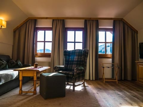 Dorfblick Junior Suite - Biobauernhof-hotel-gasthof Hinteregger Farm Stay in Carinthia, Austria
