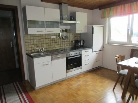 Haus Gatternig Gerlinde Meißnitzer - Ferienwohnung, 2 Schlafräume Farm Stay in Carinthia, Austria