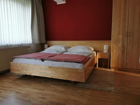 Doppelzimmer mit Du/wc - Villa Hansi Bed and Breakfast in Spittal an der Drau
