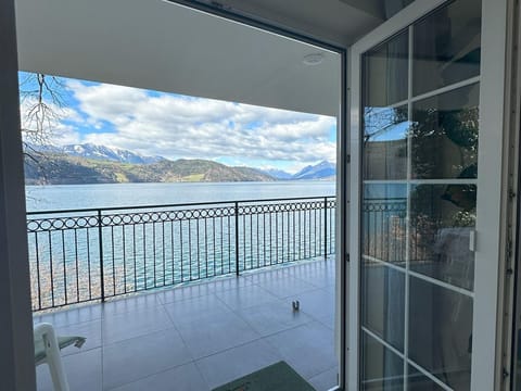 Ferienwohnung mit Traumausblick - Seefels Appartements Direkt am See Apartment in Carinthia, Austria