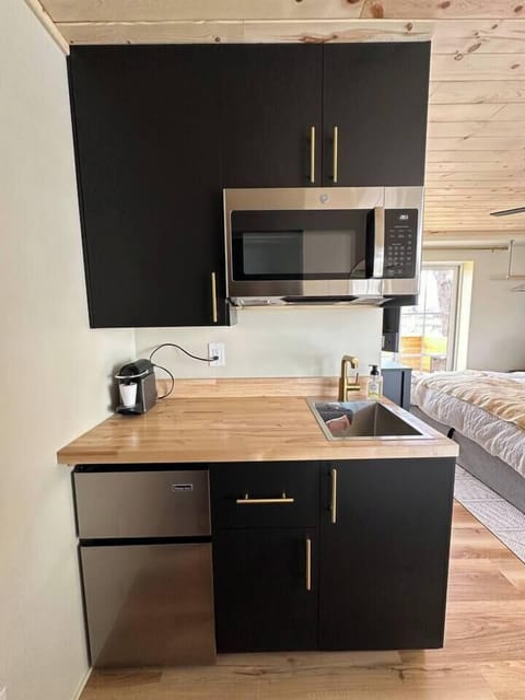 6dc77bef ff1f 4d78 9c9e a81a0443ed85