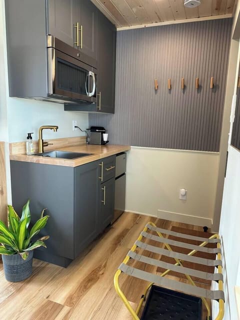 7a8238c7 a4e9 4017 9c78 19124905b28c