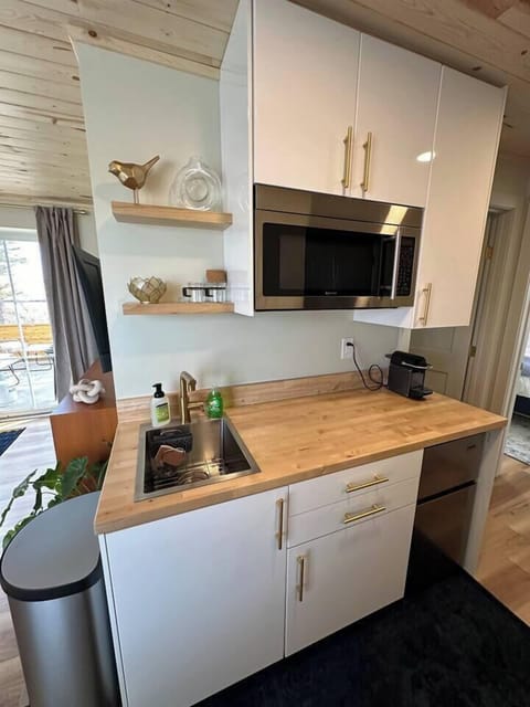 5975a019 3279 4161 9992 11891470c584