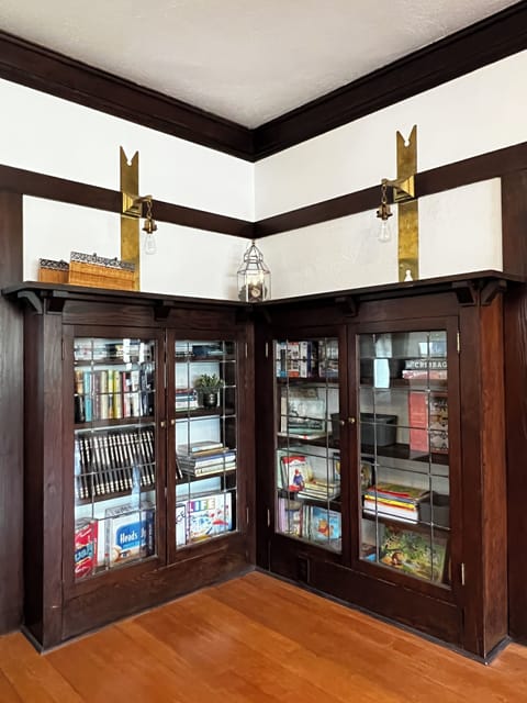 Library complete with book, games and kids' activities!