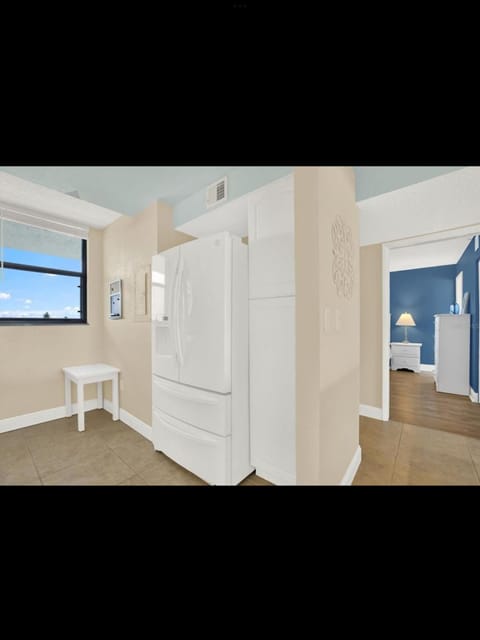 Large French door refrigerator