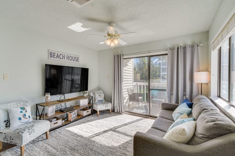 Orange Beach Vacation Rental | 2BR | 2BA | 804 Sq Ft | Stairs Required