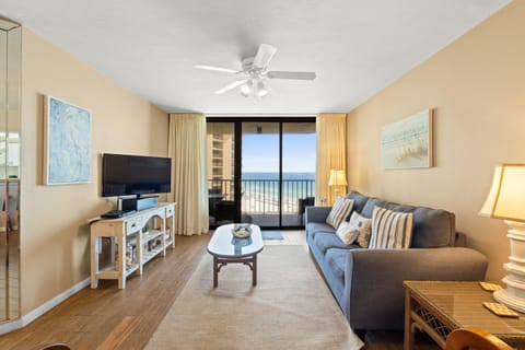 Living Area with Gulf Views