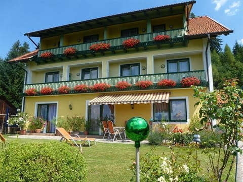 Appartement/fewo, Toilette und Bad/dusche Getrennt - Familienpension Lechnerhube Bed and Breakfast in Spittal an der Drau