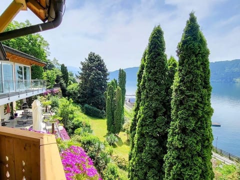 Doppelzimmer mit Balkon und Seeblick - Pension Sedlak und Golfappartements Bed and Breakfast in Spittal an der Drau