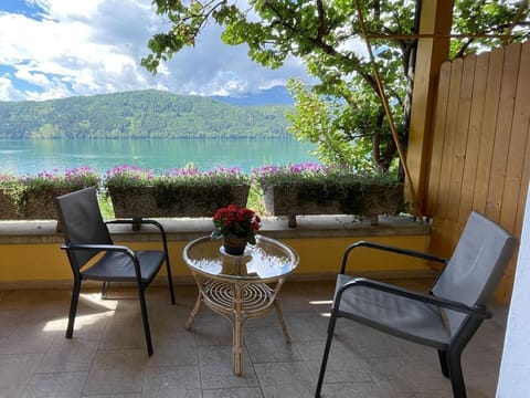 Doppelzimmer mit Balkon und Seeblick - Pension Sedlak und Golfappartements Bed and Breakfast in Spittal an der Drau