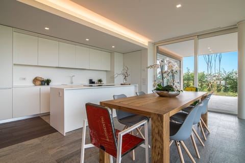 Autumn, Kitchen, Spring, Summer