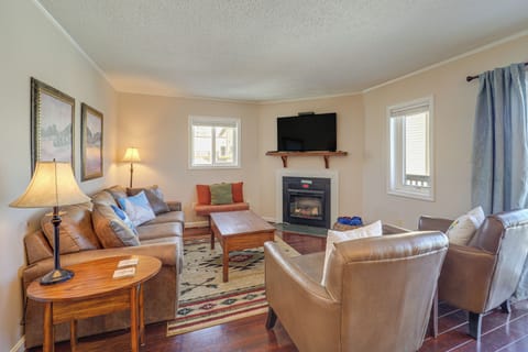 Sugar Mountain Vacation Rental | 2BR | 2BA | 900 Sq Ft | Stairs Required