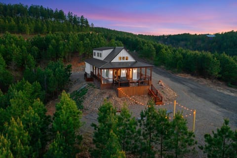 Outdoor views of Mountainaire!