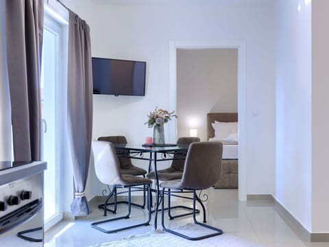 Furniture, Property, Plant, Building, Table, Chair, Houseplant, Comfort, Window, Interior Design