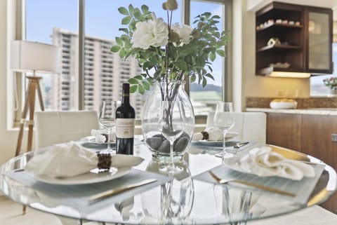 Enjoy intimate dining for four with city views in the Watermark Waikiki Unit 901.